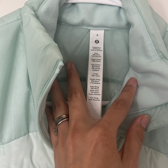 Lululemon Down for It All Vest 4 - Picture 6 of 9